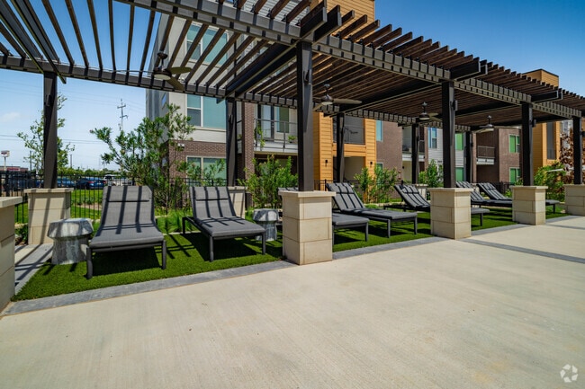 Cabanas - Potranco Commons