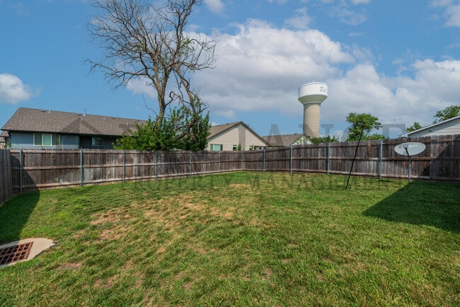 Photo - 8802 E Chris St