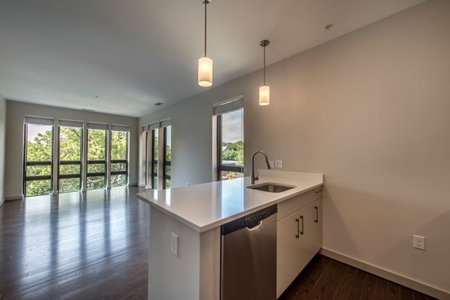 Building Photo - 45 Marion St Unit 404