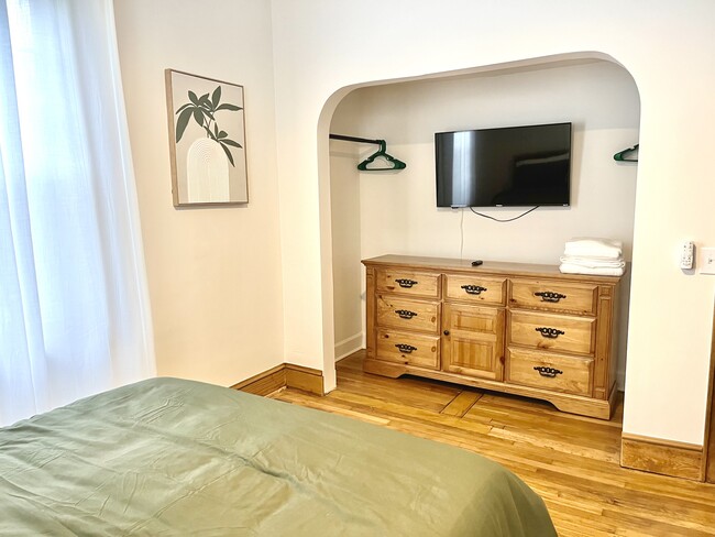 Photo - 109 W Wanola Ave