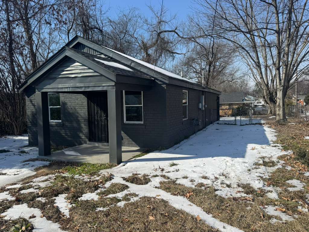 Photo - 1617 Pillow St