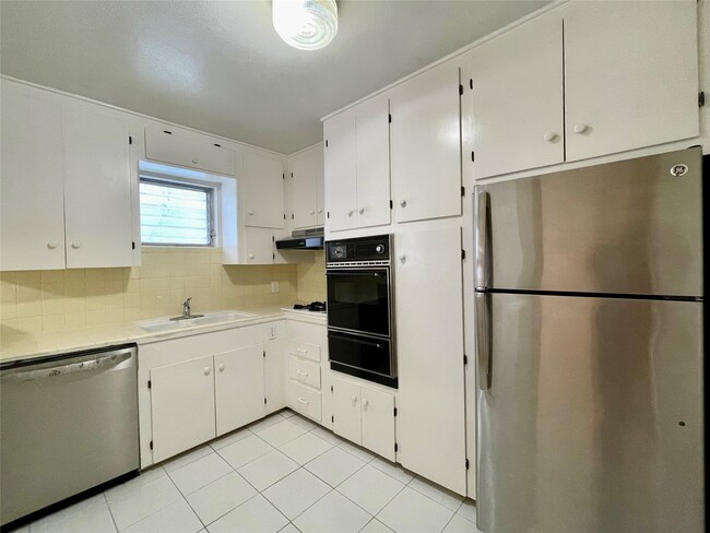Photo - 3420 Mt Vernon St Unit 8