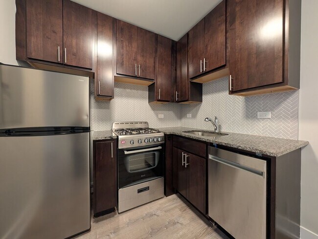 Photo - 530 W Surf St Unit 417