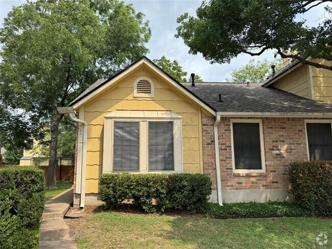 Building Photo - 11901 Swearingen Dr Unit 65-M Rental