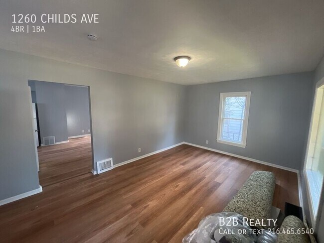 Photo - 1260 Childs Ave