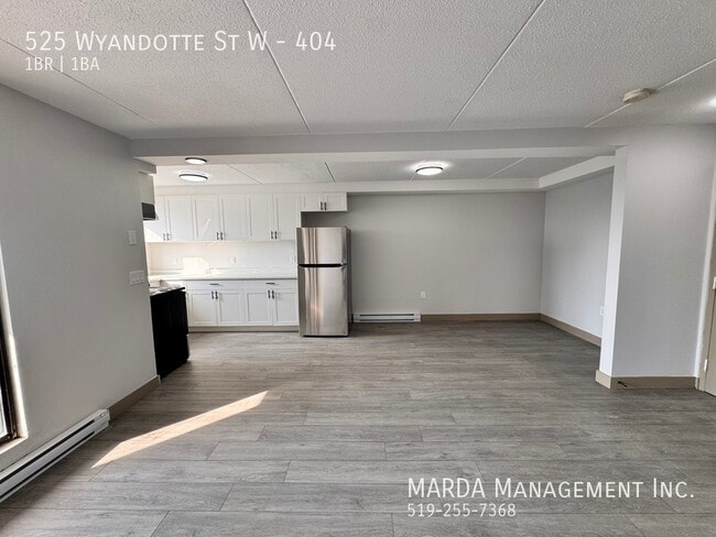 Photo - NEWLY RENOVATED 1 BED/1BATH - DOWNTOWN - ALL INCLUSIVE! Unité 404