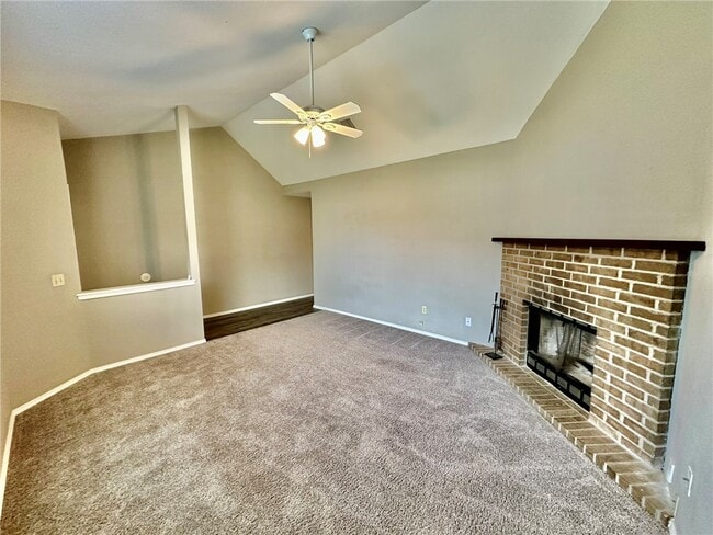 Photo - 2437 W Gum St