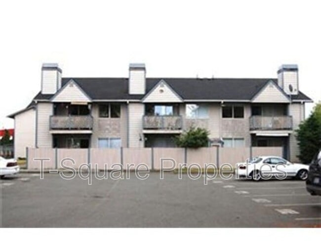 Building Photo - 9719 Holly Dr