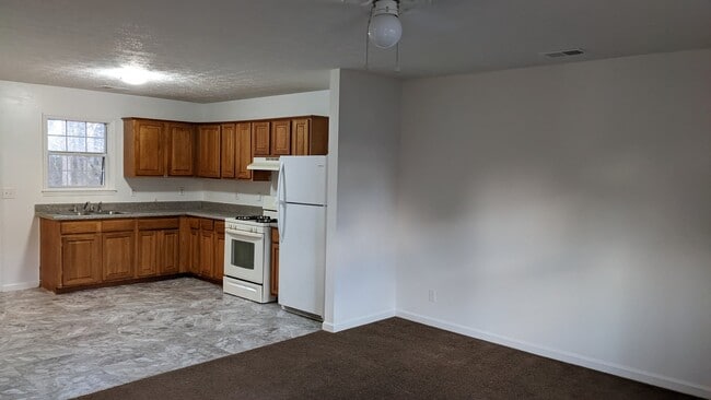 Photo - 110 Jay Ln Unit A