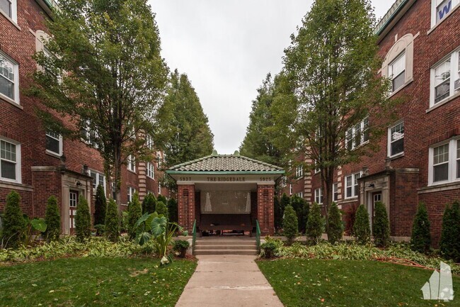 Building Photo - 5937 N Paulina St Unit #  03W Rental