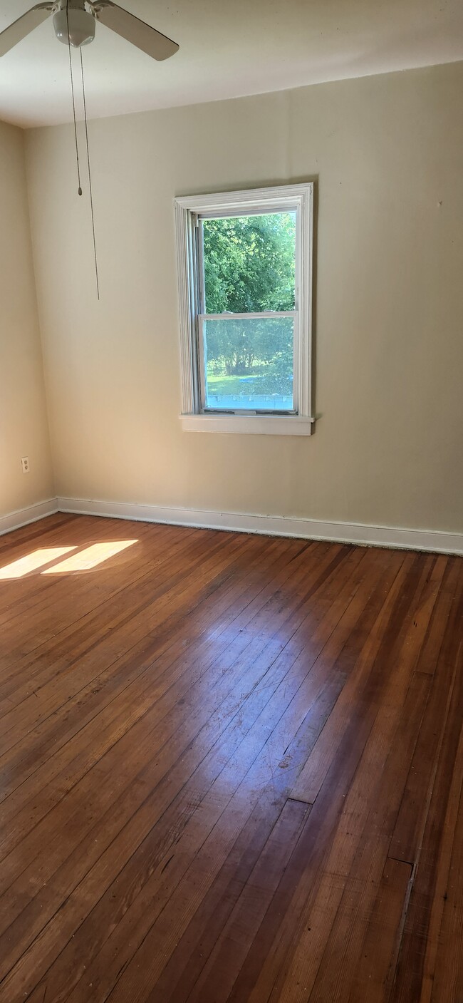 20503 Southlawn Ave Unit B