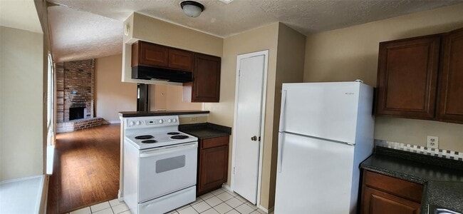 Photo - 11011 Crenchrus Ct