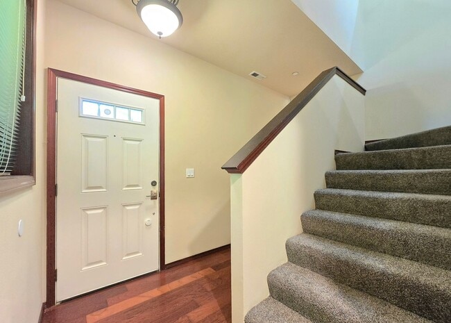 Photo - 3 Bed/ 2.5 Townhouse in Bothell Crystal Creek II Neighborhood
