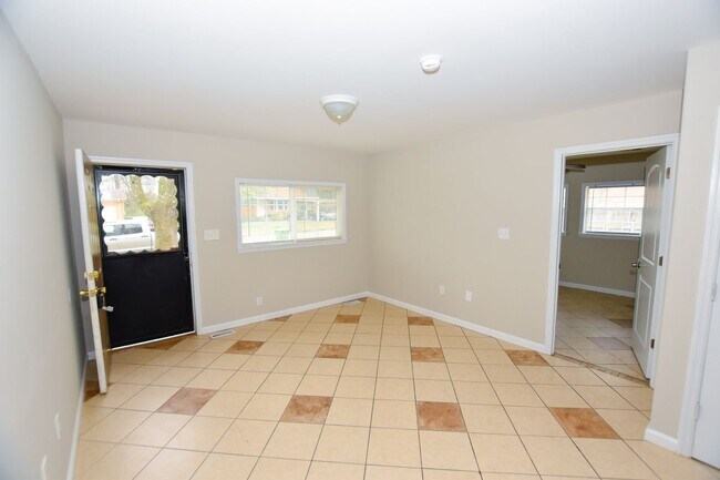 Photo - 4 Bedroom / 3 Bath Single Family Home