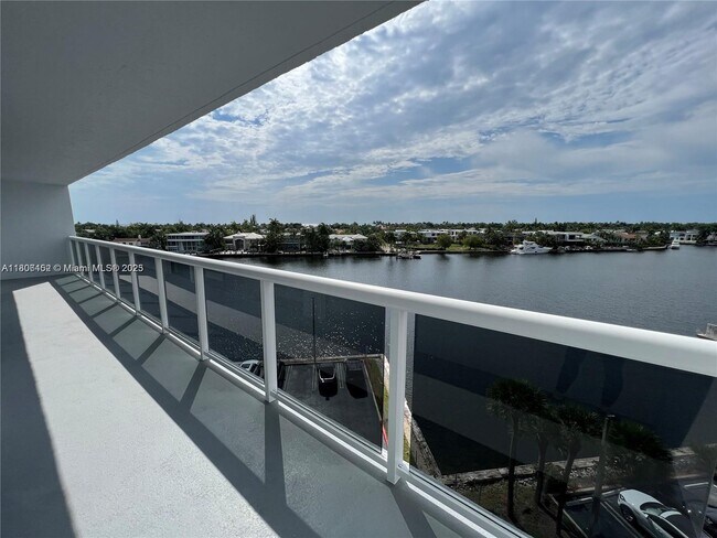 Photo - 20515 E Country Club Dr Condo Unit 645
