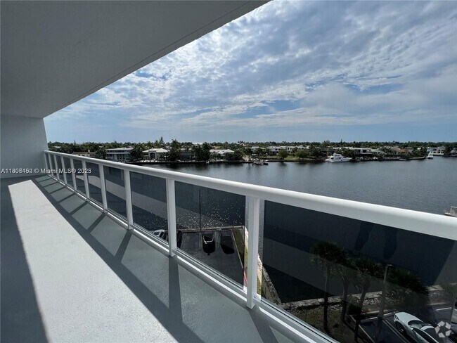 Building Photo - 20515 E Country Club Dr Unit 645 Rental