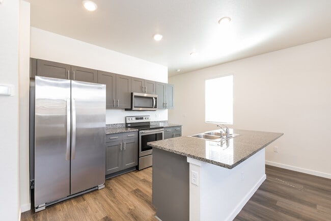 Photo - 13420 Oneida Ln