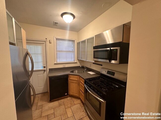 Photo - 7 Chesterton St Unit #1