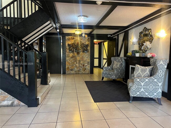 Photo - 3690 Inverrary Dr Unit 1K