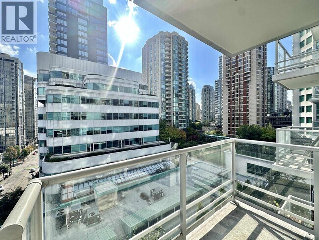 821 Cambie St. Unit 707