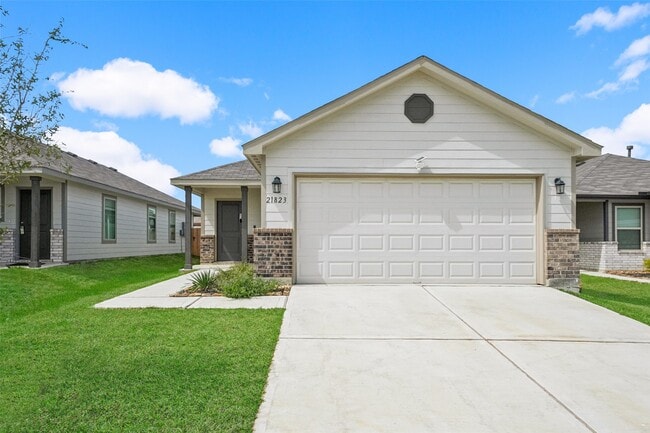 Building Photo - 21823 Willow River Canyon Ln