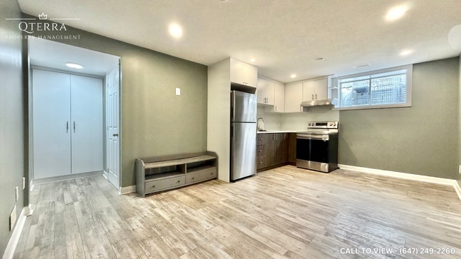 Building Photo - 137 Gardenpost Terr