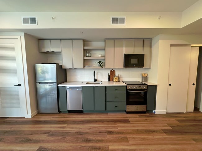 Photo - 1301 Bainbridge St