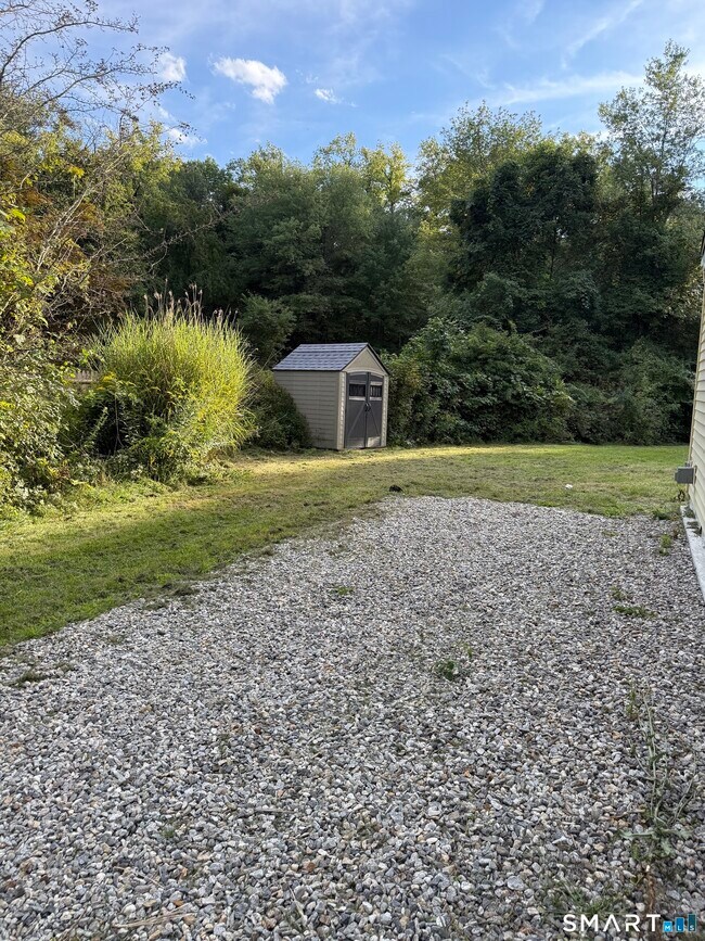 274 Hanks Hill Rd