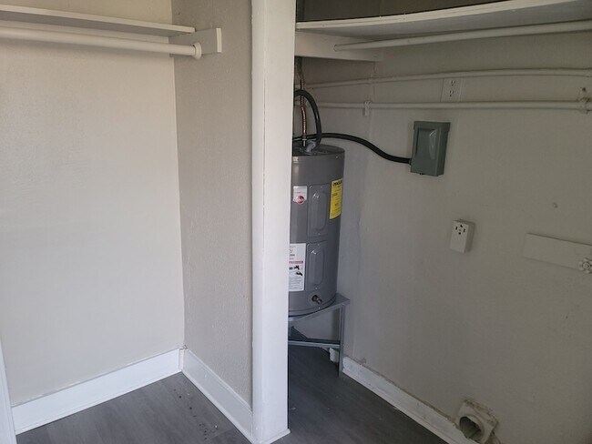 Photo - 5322 Pershing St