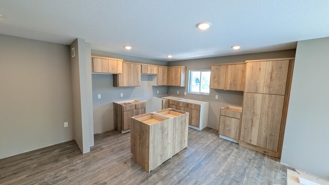 714 1st Ave SW