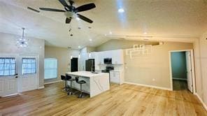 Photo - 1432 Kingston Way