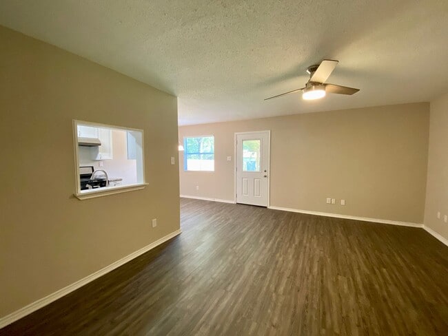 Photo - Charming Single-Story 3 Bed 2 Bath in South Austin!