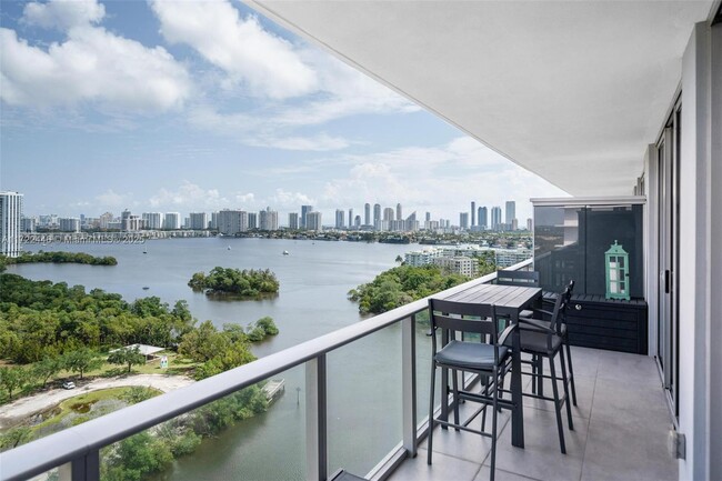 Photo - 16385 Biscayne Blvd Rental