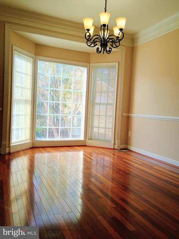 Photo - 1043 Hotchkiss Pl