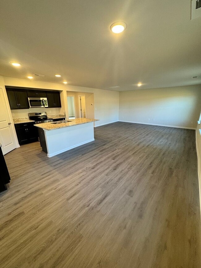 Photo - 916 W Sumter St