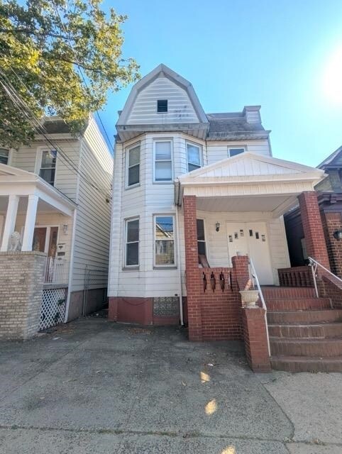Building Photo - 157 Glenwood Ave Unit 1 Rental