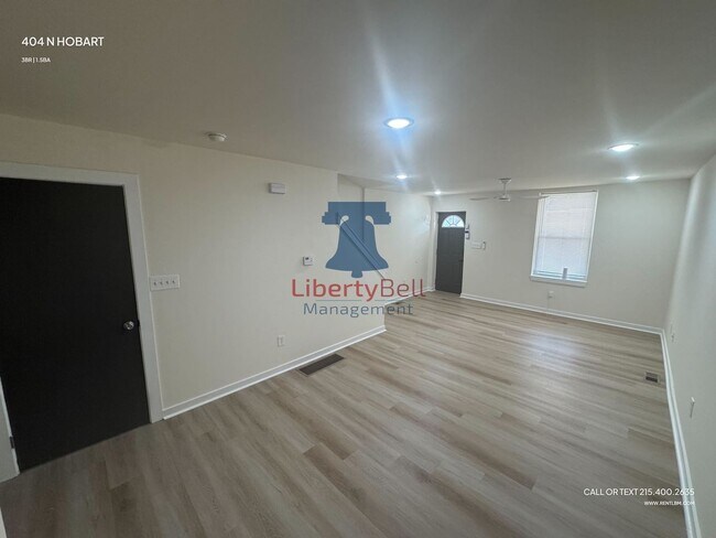 Photo - 404 N Hobart St