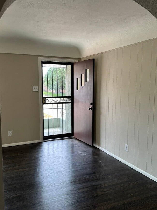 Photo - 2025 Wyoming Ave