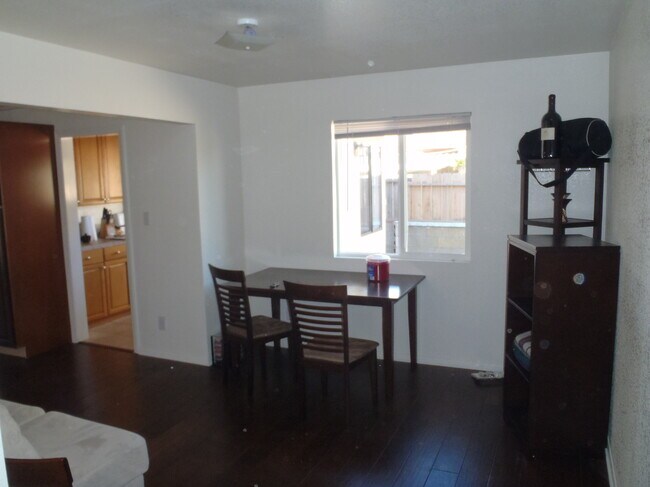 Photo - 6222 Rose St