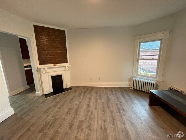 Building Photo - 212 Richmond Ave Rental