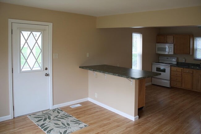 Photo - 5007 Duessel Ln