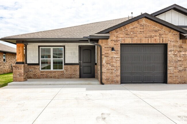 Building Photo - 710 League Cir Rental