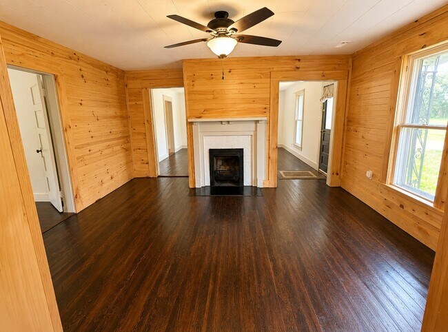 Photo - 210 Tatertown Rd