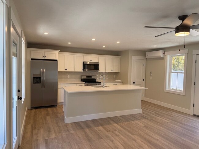 Photo - 480 Wareham St