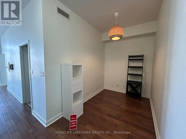 Photo - 126 Simcoe St Unit 2206