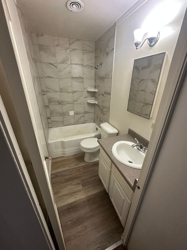 Photo - 2 BR 1 Bath in the '07!