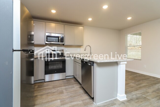 Photo - 4834 Station Ln