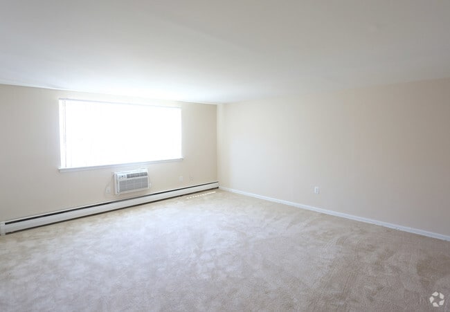 Interior Photo - West Gate Arms Rental