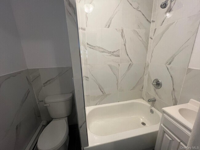 Photo - 21 Knowles St Unidad 2W