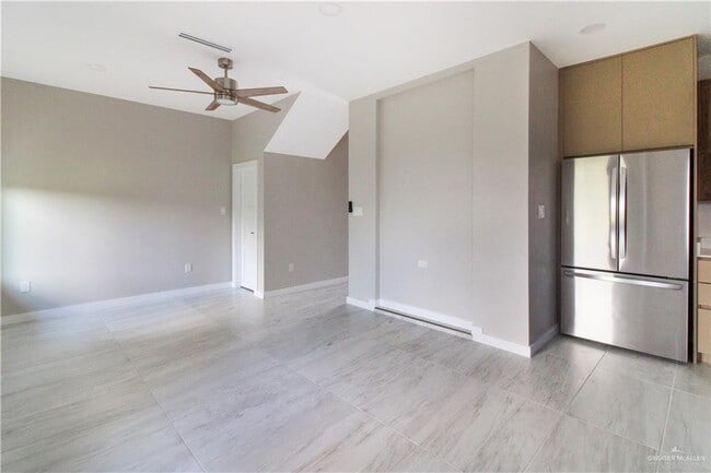 Photo - 19 Corales St